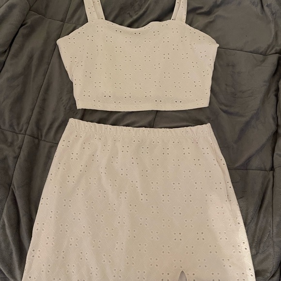 Super cute two piece set - Picture 2 of 9